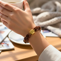 Bracelet mini cube chocolat