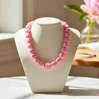 Collier Cube rose bonbon