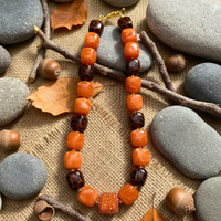 Collier Cube orange léopard