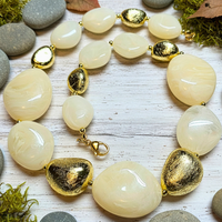 Collier galets ivoire