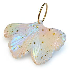 Boucles d'oreilles ginkgo blanc nacré